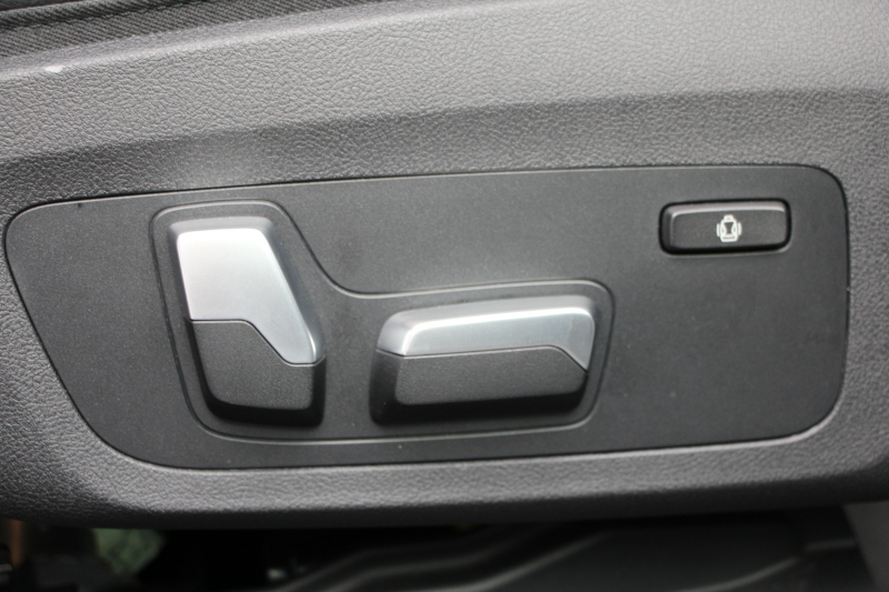 BMW 4シリーズ 420i ｸｰﾍﾟMｽﾎﾟｰﾂ  新車保証8年5月迄 50thｴﾝﾌﾞﾚﾑ ﾋｰﾀｰ黒革 ﾌﾞﾗｯｸﾎｲｰﾙ&ﾘｯﾌﾟｽﾎﾟｲﾗｰ&ﾌﾞﾗｯｸｸﾞﾘﾙ LEDﾍｯﾄﾞﾗｲﾄ ｵｰﾄﾊｲﾋﾞｰﾑ 電動ﾄﾗﾝｸ ﾜｲﾔﾚｽ充電 ｱｯﾌﾟﾙｶｰﾌﾟﾚｲ BMWﾗｲﾌﾞｺｯｸﾋﾟｯﾄ Pｱｼｽﾄ ｱﾝﾋﾞｴﾝﾄﾗｲﾄ 追従ACC 2年保証