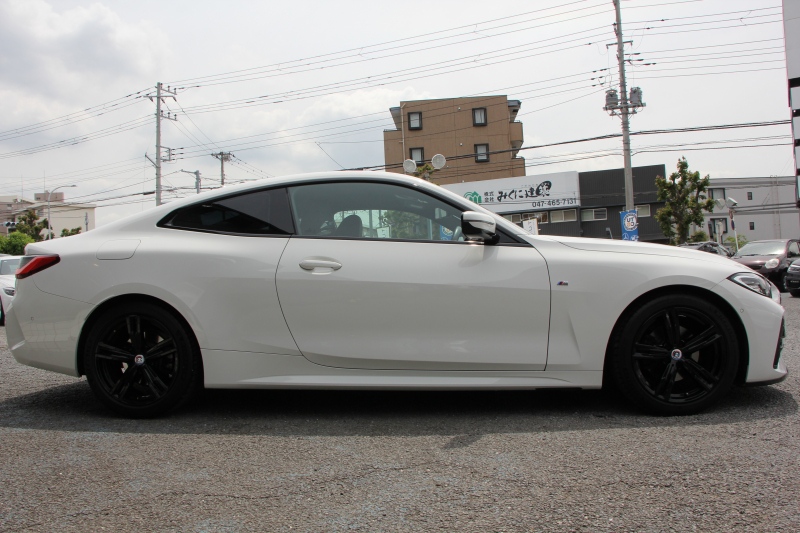 BMW 4シリーズ 420i ｸｰﾍﾟMｽﾎﾟｰﾂ  新車保証8年5月迄 50thｴﾝﾌﾞﾚﾑ ﾋｰﾀｰ黒革 ﾌﾞﾗｯｸﾎｲｰﾙ&ﾘｯﾌﾟｽﾎﾟｲﾗｰ&ﾌﾞﾗｯｸｸﾞﾘﾙ LEDﾍｯﾄﾞﾗｲﾄ ｵｰﾄﾊｲﾋﾞｰﾑ 電動ﾄﾗﾝｸ ﾜｲﾔﾚｽ充電 ｱｯﾌﾟﾙｶｰﾌﾟﾚｲ BMWﾗｲﾌﾞｺｯｸﾋﾟｯﾄ Pｱｼｽﾄ ｱﾝﾋﾞｴﾝﾄﾗｲﾄ 追従ACC 2年保証