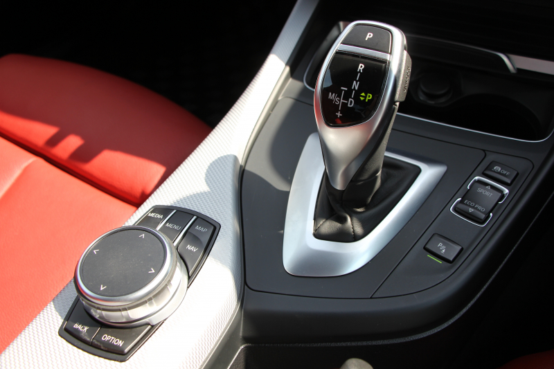 BMW 2シリーズ M240iｸｰﾍﾟ後期 340馬力 B58新ｴﾝｼﾞﾝ ﾋｰﾀｰ赤革 ｱﾀﾞﾌﾟﾃｨﾌﾞMｻｽ 追従ACC LEDﾍｯﾄﾞﾗｲﾄ&ﾃｰﾙ ﾀｯﾁ画面HDDﾅﾋﾞPｱｼｽﾄ 衝突軽減ﾌﾞﾚｰｷ 車線逸脱警告 歩行者警告 ﾊﾟﾄﾞﾙｼﾌﾄ ｽﾏｰﾄｷｰ 18AW Mｽﾎﾟｰﾂﾌﾞﾚｰｷ 2年保証