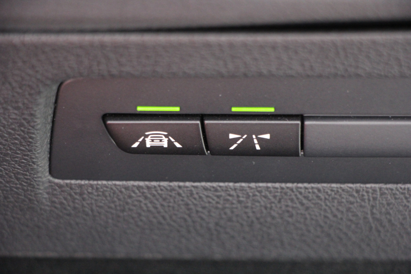 BMW 2シリーズ M240iｸｰﾍﾟ後期 340馬力 B58新ｴﾝｼﾞﾝ ﾋｰﾀｰ赤革 ｱﾀﾞﾌﾟﾃｨﾌﾞMｻｽ 追従ACC LEDﾍｯﾄﾞﾗｲﾄ&ﾃｰﾙ ﾀｯﾁ画面HDDﾅﾋﾞPｱｼｽﾄ 衝突軽減ﾌﾞﾚｰｷ 車線逸脱警告 歩行者警告 ﾊﾟﾄﾞﾙｼﾌﾄ ｽﾏｰﾄｷｰ 18AW Mｽﾎﾟｰﾂﾌﾞﾚｰｷ 2年保証