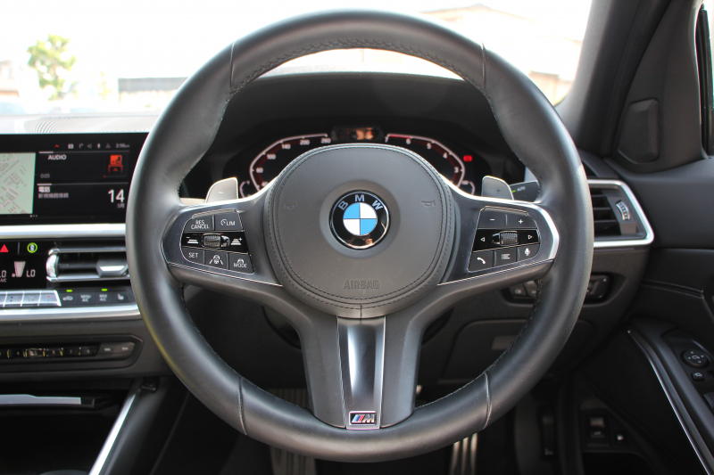 BMW 3シリーズ 330e Mｽﾎﾟｰﾂ ﾊｲﾗｲﾝ ｲﾉﾍﾞｰｼｮﾝ&ｺﾝﾌｫｰﾄP PHEV ﾋｰﾀｰ黒革 ﾚｰｻﾞｰﾗｲﾄ ｼﾞｪｽﾁｬｰC HUD 360度ｶﾒﾗ 後退ｱｼｽﾄ 追従ACC ｽﾃｱﾘﾝｸﾞｻﾎﾟｰﾄ Applecarplay ﾗﾝﾊﾞｰｻﾎﾟｰﾄ 電動ﾄﾗﾝｸ Msportﾌﾞﾚｰｷ BMWﾗｲﾌﾞｺｯｸﾋﾟｯﾄﾞ2年保証