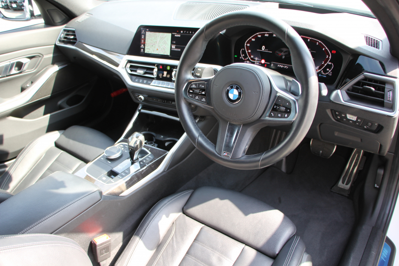 BMW 3シリーズ 330e Mｽﾎﾟｰﾂ ﾊｲﾗｲﾝ ｲﾉﾍﾞｰｼｮﾝ&ｺﾝﾌｫｰﾄP PHEV ﾋｰﾀｰ黒革 ﾚｰｻﾞｰﾗｲﾄ ｼﾞｪｽﾁｬｰC HUD 360度ｶﾒﾗ 後退ｱｼｽﾄ 追従ACC ｽﾃｱﾘﾝｸﾞｻﾎﾟｰﾄ Applecarplay ﾗﾝﾊﾞｰｻﾎﾟｰﾄ 電動ﾄﾗﾝｸ Msportﾌﾞﾚｰｷ BMWﾗｲﾌﾞｺｯｸﾋﾟｯﾄﾞ2年保証