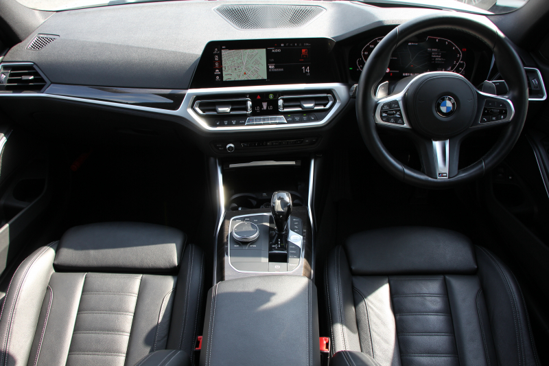 BMW 3シリーズ 330e Mｽﾎﾟｰﾂ ﾊｲﾗｲﾝ ｲﾉﾍﾞｰｼｮﾝ&ｺﾝﾌｫｰﾄP PHEV ﾋｰﾀｰ黒革 ﾚｰｻﾞｰﾗｲﾄ ｼﾞｪｽﾁｬｰC HUD 360度ｶﾒﾗ 後退ｱｼｽﾄ 追従ACC ｽﾃｱﾘﾝｸﾞｻﾎﾟｰﾄ Applecarplay ﾗﾝﾊﾞｰｻﾎﾟｰﾄ 電動ﾄﾗﾝｸ Msportﾌﾞﾚｰｷ BMWﾗｲﾌﾞｺｯｸﾋﾟｯﾄﾞ2年保証