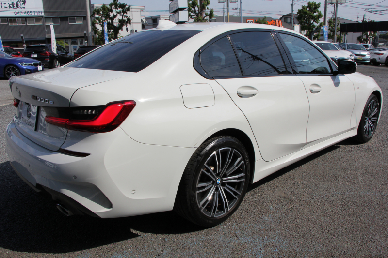 BMW 3シリーズ 330e Mｽﾎﾟｰﾂ ﾊｲﾗｲﾝ ｲﾉﾍﾞｰｼｮﾝ&ｺﾝﾌｫｰﾄP PHEV ﾋｰﾀｰ黒革 ﾚｰｻﾞｰﾗｲﾄ ｼﾞｪｽﾁｬｰC HUD 360度ｶﾒﾗ 後退ｱｼｽﾄ 追従ACC ｽﾃｱﾘﾝｸﾞｻﾎﾟｰﾄ Applecarplay ﾗﾝﾊﾞｰｻﾎﾟｰﾄ 電動ﾄﾗﾝｸ Msportﾌﾞﾚｰｷ BMWﾗｲﾌﾞｺｯｸﾋﾟｯﾄﾞ2年保証