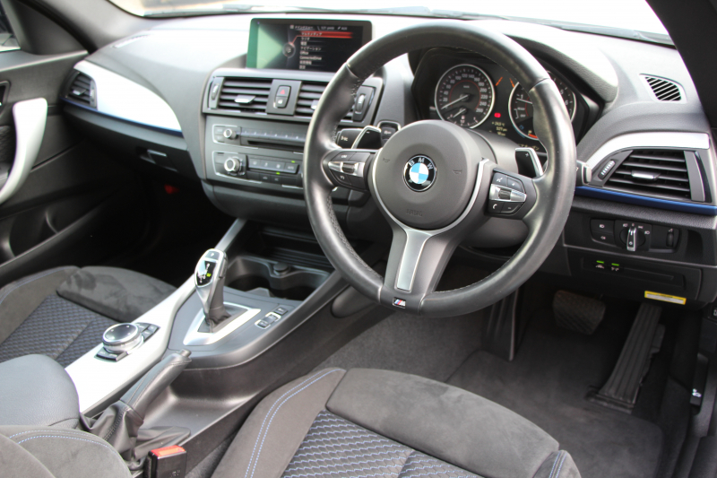 BMW 2シリーズ 220i ｸｰﾍﾟ Mｽﾎﾟｰﾂ ﾊﾟｰｷﾝｸﾞｻﾎﾟｰﾄP 衝突軽減ﾌﾞﾚｰｷ 車線逸脱警告 車線逸脱警告 ﾌﾞﾚｰｷ付ｸﾙｺﾝ ﾌﾙｾｸﾞTV iﾄﾞﾗｲﾌﾞHDDﾅﾋﾞBluetooth接続 Bｶﾒﾗ ｱﾙｶﾝﾀｰﾗ電動ｼｰﾄ 17AW Mｽﾎﾟｰﾂｴｱﾛ ﾊﾟﾄﾞﾙｼﾌﾄ 直噴ﾀｰﾎﾞ8速AT 2年保証