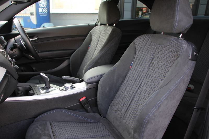 BMW 2シリーズ 220i ｸｰﾍﾟ Mｽﾎﾟｰﾂ ﾊﾟｰｷﾝｸﾞｻﾎﾟｰﾄP 衝突軽減ﾌﾞﾚｰｷ 車線逸脱警告 車線逸脱警告 ﾌﾞﾚｰｷ付ｸﾙｺﾝ ﾌﾙｾｸﾞTV iﾄﾞﾗｲﾌﾞHDDﾅﾋﾞBluetooth接続 Bｶﾒﾗ ｱﾙｶﾝﾀｰﾗ電動ｼｰﾄ 17AW Mｽﾎﾟｰﾂｴｱﾛ ﾊﾟﾄﾞﾙｼﾌﾄ 直噴ﾀｰﾎﾞ8速AT 2年保証