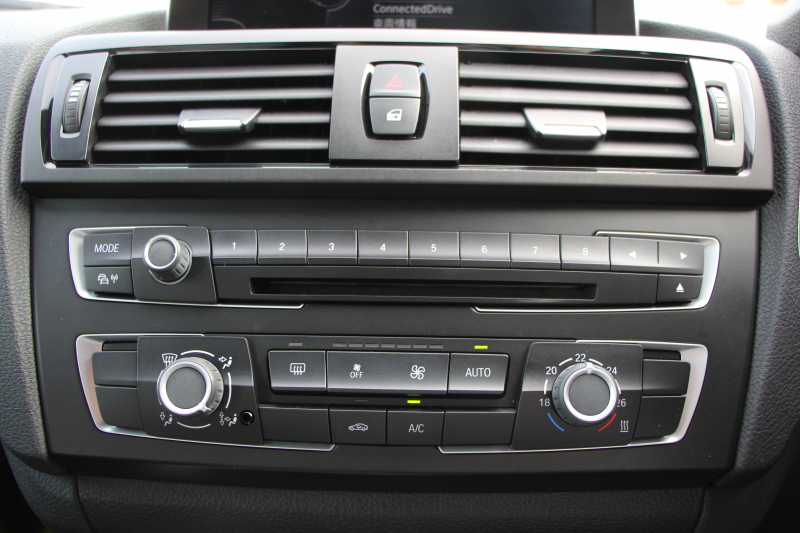 BMW 2シリーズ 220i ｸｰﾍﾟ Mｽﾎﾟｰﾂ ﾊﾟｰｷﾝｸﾞｻﾎﾟｰﾄP 衝突軽減ﾌﾞﾚｰｷ 車線逸脱警告 車線逸脱警告 ﾌﾞﾚｰｷ付ｸﾙｺﾝ ﾌﾙｾｸﾞTV iﾄﾞﾗｲﾌﾞHDDﾅﾋﾞBluetooth接続 Bｶﾒﾗ ｱﾙｶﾝﾀｰﾗ電動ｼｰﾄ 17AW Mｽﾎﾟｰﾂｴｱﾛ ﾊﾟﾄﾞﾙｼﾌﾄ 直噴ﾀｰﾎﾞ8速AT 2年保証