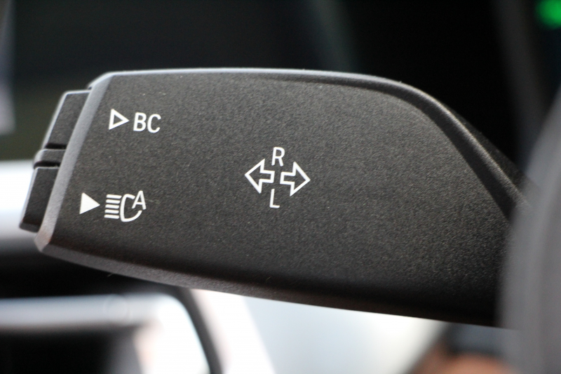 BMW 3シリーズ 320i Mｽﾎﾟｰﾂ ﾊｲﾗｲﾝ ｲﾉﾍﾞｰｼｮﾝ&ｺﾝﾌｫｰﾄP 真珠色 ｻﾝﾙｰﾌ ﾚｰｻﾞｰﾗｲﾄ HUD ｼﾞｪｽﾁｬｰｺﾝﾄﾛｰﾙ ｺﾆｬｯｸﾚｻﾞｰ ﾋｰﾀｰ&ﾗﾝﾊﾞｰ 追従ACC ｽﾃｱｻﾎﾟｰﾄ BMWﾗｲﾌﾞｺｯｸﾋﾟｯﾄ ｱｯﾌﾟﾙｶｰﾌﾟﾚｲ HDDﾅﾋﾞPｱｼｽﾄ ｵｰﾄﾊｲﾋﾞｰﾑ 電動ﾄﾗﾝｸ 2年保証