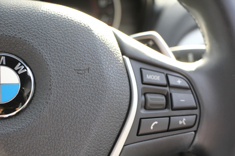 BMW 1シリーズ M135i 直6ﾀｰﾎﾞ320馬力 衝突軽減ﾌﾞﾚｰｷ 車線逸脱警告 歩行者警告 ｸﾙｺﾝ ﾌﾙｾｸﾞTV Bｶﾒﾗ ｱﾀﾞﾌﾟﾃｨﾌﾞMｻｽ ﾀｯﾁﾊﾟｯﾄﾞ対応HDDﾅﾋﾞ専用ｴｱﾛ 18AW&ﾌﾞﾚｰｷ 左右独立ｵｰﾄｴｱｺﾝ ﾊﾟﾄﾞﾙｼﾌﾄ 2年保証