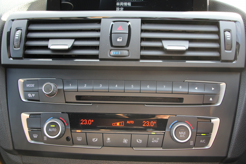 BMW 1シリーズ M135i 直6ﾀｰﾎﾞ320馬力 衝突軽減ﾌﾞﾚｰｷ 車線逸脱警告 歩行者警告 ｸﾙｺﾝ ﾌﾙｾｸﾞTV Bｶﾒﾗ ｱﾀﾞﾌﾟﾃｨﾌﾞMｻｽ ﾀｯﾁﾊﾟｯﾄﾞ対応HDDﾅﾋﾞ専用ｴｱﾛ 18AW&ﾌﾞﾚｰｷ 左右独立ｵｰﾄｴｱｺﾝ ﾊﾟﾄﾞﾙｼﾌﾄ 2年保証