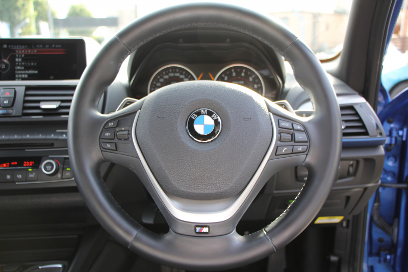 BMW 1シリーズ M135i 直6ﾀｰﾎﾞ320馬力 衝突軽減ﾌﾞﾚｰｷ 車線逸脱警告 歩行者警告 ｸﾙｺﾝ ﾌﾙｾｸﾞTV Bｶﾒﾗ ｱﾀﾞﾌﾟﾃｨﾌﾞMｻｽ ﾀｯﾁﾊﾟｯﾄﾞ対応HDDﾅﾋﾞ専用ｴｱﾛ 18AW&ﾌﾞﾚｰｷ 左右独立ｵｰﾄｴｱｺﾝ ﾊﾟﾄﾞﾙｼﾌﾄ 2年保証