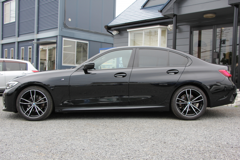 BMW 3シリーズ 320d Xdrive Mｽﾎﾟｰﾂ ﾃﾞﾋﾞｭｰP ｺﾝﾌｫｰﾄP 4WD ﾋｰﾀｰ黒革 ﾌﾞﾙｰｽﾃｯﾁ 19AW LEDﾍｯﾄﾞﾗｲﾄ ｵｰﾄﾊｲﾋﾞｰﾑ 追従ACC ｽﾃｱﾘﾝｸﾞｻﾎﾟｰﾄ ｱｯﾌﾟﾙｶｰﾌﾟﾚｲ Pｱｼｽﾄ ﾀｯﾁ画面HDDﾅﾋﾞ電動ﾄﾗﾝｸ ｽﾏｰﾄOP/CL Hifiｽﾋﾟｰｶｰ 2年保証