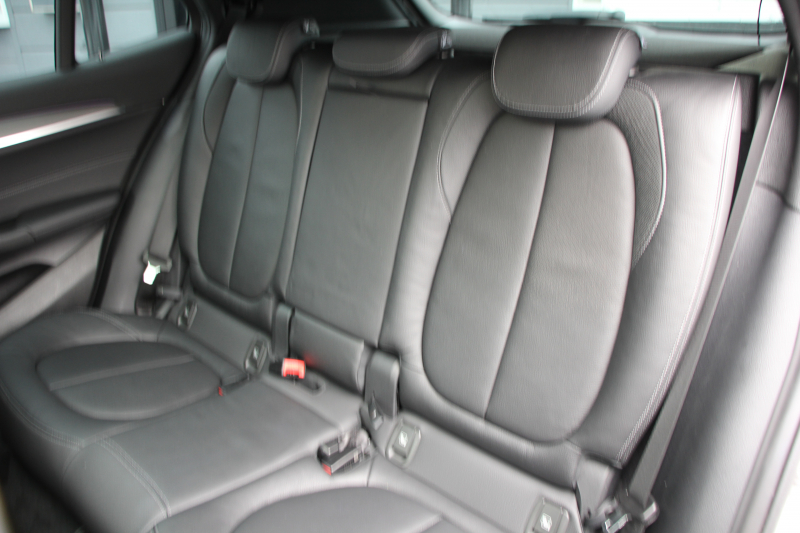 BMW X2 Xdrive20i MｽﾎﾟｰﾂX ﾃﾞﾋﾞｭｰ&ｾﾚｸﾄP ﾊｲﾗｲﾝ 4WD ﾊﾟﾉﾗﾏｻﾝﾙｰﾌ ｺﾝﾌｫｰﾄP 追従ACC HUD ﾋｰﾀｰ黒革 電動ｼｰﾄ ｵﾌﾟｼｮﾝ20AW Mﾘｱｽﾎﾟｲﾗｰ ﾀｯﾁ画面HDDﾅﾋﾞBｶﾒﾗ Pｱｼｽﾄ CD&DVD再生可能 Bluetooth接続 電動ﾄﾗﾝｸ LEDﾍｯﾄﾞﾗｲﾄ ｽﾏｰﾄｷｰ 8速AT 2年保証