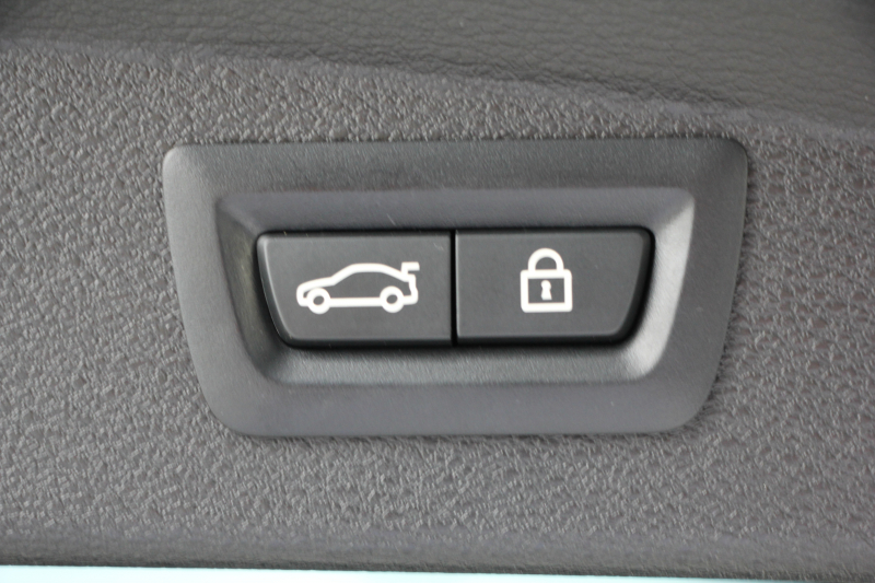 BMW X2 Xdrive20i MｽﾎﾟｰﾂX ﾃﾞﾋﾞｭｰ&ｾﾚｸﾄP ﾊｲﾗｲﾝ 4WD ﾊﾟﾉﾗﾏｻﾝﾙｰﾌ ｺﾝﾌｫｰﾄP 追従ACC HUD ﾋｰﾀｰ黒革 電動ｼｰﾄ ｵﾌﾟｼｮﾝ20AW Mﾘｱｽﾎﾟｲﾗｰ ﾀｯﾁ画面HDDﾅﾋﾞBｶﾒﾗ Pｱｼｽﾄ CD&DVD再生可能 Bluetooth接続 電動ﾄﾗﾝｸ LEDﾍｯﾄﾞﾗｲﾄ ｽﾏｰﾄｷｰ 8速AT 2年保証