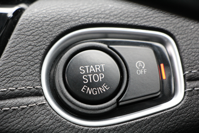 BMW X2 Xdrive20i MｽﾎﾟｰﾂX ﾃﾞﾋﾞｭｰ&ｾﾚｸﾄP ﾊｲﾗｲﾝ 4WD ﾊﾟﾉﾗﾏｻﾝﾙｰﾌ ｺﾝﾌｫｰﾄP 追従ACC HUD ﾋｰﾀｰ黒革 電動ｼｰﾄ ｵﾌﾟｼｮﾝ20AW Mﾘｱｽﾎﾟｲﾗｰ ﾀｯﾁ画面HDDﾅﾋﾞBｶﾒﾗ Pｱｼｽﾄ CD&DVD再生可能 Bluetooth接続 電動ﾄﾗﾝｸ LEDﾍｯﾄﾞﾗｲﾄ ｽﾏｰﾄｷｰ 8速AT 2年保証