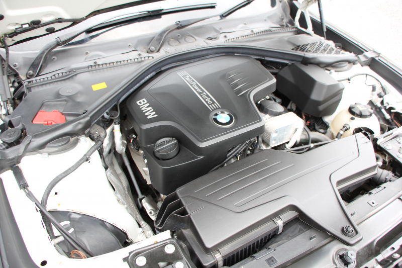 BMW 3シリーズ 320i ｸﾞﾗﾝﾂｰﾘｽﾓ ﾗｸﾞｼﾞｭｱﾘｰ 1ｵｰﾅ 追従ACC ｻﾄﾞﾙﾌﾞﾗｳﾝﾚｻﾞｰ ｼｰﾄﾋｰﾀｰ 衝突軽減ﾌﾞﾚｰｷ 車線逸脱警告 歩行者警告 ﾀｯﾁﾊﾟｯﾄﾞ対応iﾄﾞﾗｲﾌﾞHDDﾅﾋﾞBｶﾒﾗ 電動ﾄﾗﾝｸ ｽﾏｰﾄｷｰ Bluetooth接続 ｸﾛｰﾑﾗｲﾝｴｸｽﾃﾘｱ 2年保証