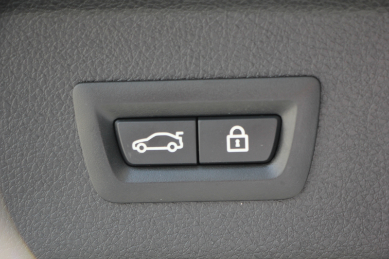 BMW 3シリーズ 320i ｸﾞﾗﾝﾂｰﾘｽﾓ ﾗｸﾞｼﾞｭｱﾘｰ 1ｵｰﾅ 追従ACC ｻﾄﾞﾙﾌﾞﾗｳﾝﾚｻﾞｰ ｼｰﾄﾋｰﾀｰ 衝突軽減ﾌﾞﾚｰｷ 車線逸脱警告 歩行者警告 ﾀｯﾁﾊﾟｯﾄﾞ対応iﾄﾞﾗｲﾌﾞHDDﾅﾋﾞBｶﾒﾗ 電動ﾄﾗﾝｸ ｽﾏｰﾄｷｰ Bluetooth接続 ｸﾛｰﾑﾗｲﾝｴｸｽﾃﾘｱ 2年保証