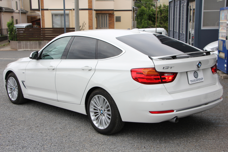 BMW 3シリーズ 320i ｸﾞﾗﾝﾂｰﾘｽﾓ ﾗｸﾞｼﾞｭｱﾘｰ 1ｵｰﾅ 追従ACC ｻﾄﾞﾙﾌﾞﾗｳﾝﾚｻﾞｰ ｼｰﾄﾋｰﾀｰ 衝突軽減ﾌﾞﾚｰｷ 車線逸脱警告 歩行者警告 ﾀｯﾁﾊﾟｯﾄﾞ対応iﾄﾞﾗｲﾌﾞHDDﾅﾋﾞBｶﾒﾗ 電動ﾄﾗﾝｸ ｽﾏｰﾄｷｰ Bluetooth接続 ｸﾛｰﾑﾗｲﾝｴｸｽﾃﾘｱ 2年保証