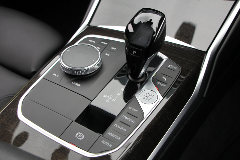 BMW 3シリーズ 320i Mｽﾎﾟｰﾂ ﾊｲﾗｲﾝ ﾌｧｽﾄﾄﾗｯｸ&ｺﾝﾌｫｰﾄP ﾋｰﾀｰ黒革 HUD ｱﾀﾞﾌﾟﾃｨﾌﾞMｻｽ Mspﾌﾞﾚｰｷ 19AW ﾀｯﾁﾊﾟﾈﾙ対応HDDﾅﾋﾞｱｯﾌﾟﾙｶｰﾌﾟﾚｲ 電動ﾄﾗﾝｸ LEDﾍｯﾄﾞﾗｲﾄ ｵｰﾄﾊｲﾋﾞｰﾑ Pｱｼｽﾄ 追従ACC ｽﾃｱｻﾎﾟｰﾄ 2年保証