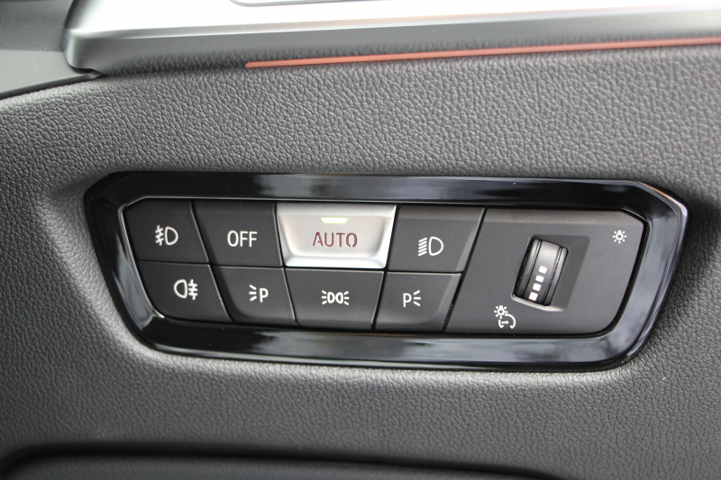 BMW 3シリーズ 320i Mｽﾎﾟｰﾂ ﾊｲﾗｲﾝ ﾌｧｽﾄﾄﾗｯｸ&ｺﾝﾌｫｰﾄP ﾋｰﾀｰ黒革 HUD ｱﾀﾞﾌﾟﾃｨﾌﾞMｻｽ Mspﾌﾞﾚｰｷ 19AW ﾀｯﾁﾊﾟﾈﾙ対応HDDﾅﾋﾞｱｯﾌﾟﾙｶｰﾌﾟﾚｲ 電動ﾄﾗﾝｸ LEDﾍｯﾄﾞﾗｲﾄ ｵｰﾄﾊｲﾋﾞｰﾑ Pｱｼｽﾄ 追従ACC ｽﾃｱｻﾎﾟｰﾄ 2年保証