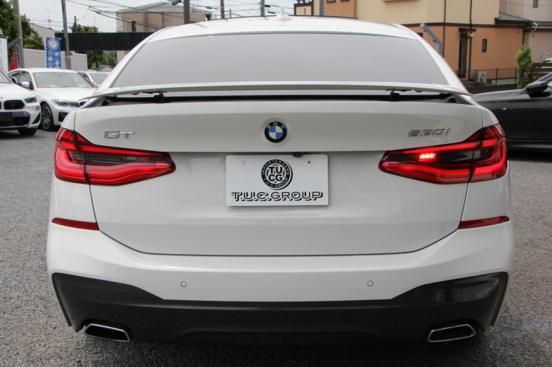 BMW 6シリーズ 630i ｸﾞﾗﾝﾂｰﾘｽﾓ Mｽﾎﾟｰﾂ ｾﾚｸﾄ&ｲﾉﾍﾞｰｼｮﾝP ﾊﾟﾉﾗﾏｻﾝﾙｰﾌ 全席ﾋｰﾀｰ黒革 ﾊｰﾏﾝｶｰﾄﾞﾝ ﾃﾞｨｽﾌﾟﾚｲｷｰ ﾘﾓｰﾄﾊﾟｰｷﾝｸﾞﾘｱｼｰﾄ可倒調整 ｼﾞｪｽﾁｬｰｺﾝﾄﾛｰﾙ LEDﾍｯﾄﾞﾗｲﾄ 360度ｶﾒﾗ HUD 追従ACC ﾜｲﾔﾚｽ充電 4ｿﾞｰﾝｴｱｺﾝ 2年保証