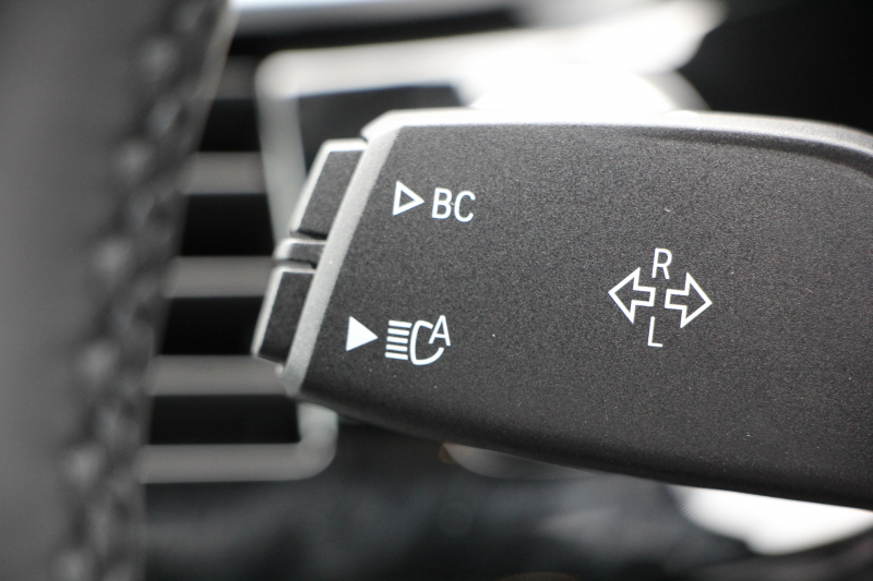 BMW 6シリーズ 630i ｸﾞﾗﾝﾂｰﾘｽﾓ Mｽﾎﾟｰﾂ ｾﾚｸﾄ&ｲﾉﾍﾞｰｼｮﾝP ﾊﾟﾉﾗﾏｻﾝﾙｰﾌ 全席ﾋｰﾀｰ黒革 ﾊｰﾏﾝｶｰﾄﾞﾝ ﾃﾞｨｽﾌﾟﾚｲｷｰ ﾘﾓｰﾄﾊﾟｰｷﾝｸﾞﾘｱｼｰﾄ可倒調整 ｼﾞｪｽﾁｬｰｺﾝﾄﾛｰﾙ LEDﾍｯﾄﾞﾗｲﾄ 360度ｶﾒﾗ HUD 追従ACC ﾜｲﾔﾚｽ充電 4ｿﾞｰﾝｴｱｺﾝ 2年保証