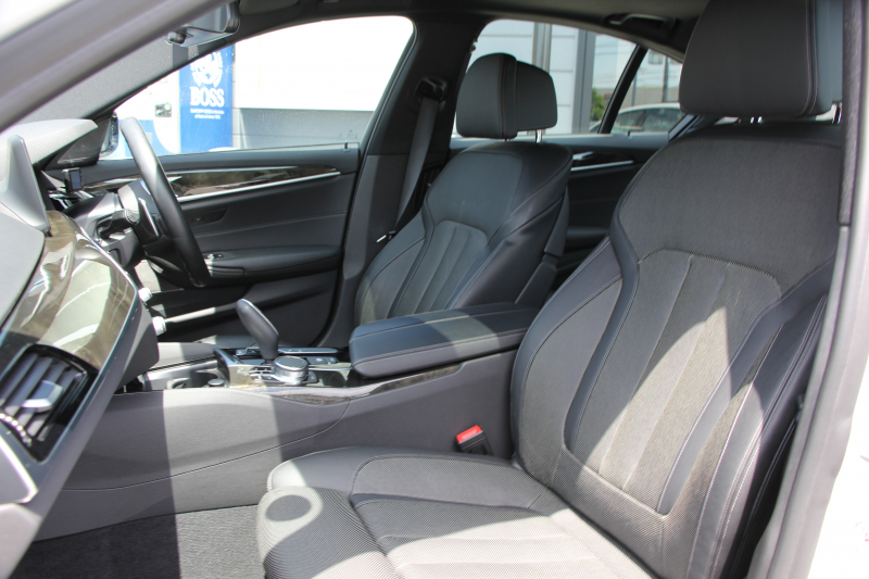 BMW 5シリーズ 540i Xdrive Mｽﾎﾟｰﾂ ｺﾝﾌｫｰﾄP 4WD 1ｵｰﾅ ｻﾝﾙｰﾌ 直6ﾀｰﾎﾞ340馬力 ﾌﾞﾗｯｸﾚｻﾞｰ 全席ﾋｰﾀｰ ﾏｯｻｰｼﾞ&ｱｸﾃｨﾌﾞﾍﾞﾝﾁﾚｰｼｮﾝ  ﾊｰﾏﾝｶｰﾄﾞﾝ 液晶ﾒｰﾀｰ HUD 追従ACC LEDﾍｯﾄﾞﾗｲﾄ ﾀｯﾁ画面ﾅﾋﾞﾌﾙｾｸﾞTV ｱﾀﾞﾌﾟﾃｨﾌﾞｻｽ Mspﾌﾞﾚｰｷ 19AW 2年保証