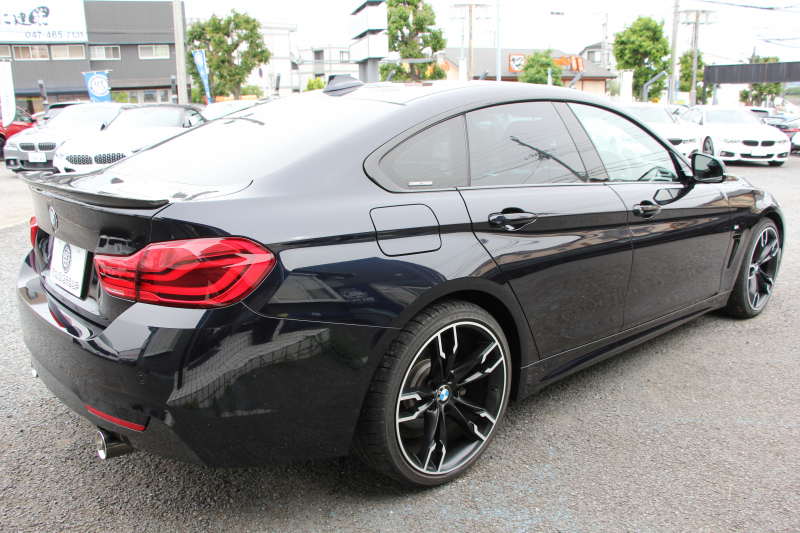 BMW 4シリーズ 420i ｸﾞﾗﾝｸｰﾍﾟMｽﾎﾟｰﾂ LCI後期 ｼｰﾄﾋｰﾀｰ 柿本einsatzﾏﾌﾗｰ 19AW LEDﾍｯﾄﾞﾗｲﾄ&ﾃｰﾙ&ﾌｫｸﾞﾗｲﾄ 追従ACC ﾀｯﾁ画面HDDﾅﾋﾞﾌﾙｾｸﾞTV 液晶ﾒｰﾀｰ ﾌﾞﾗｯｸｸﾞﾘﾙ ﾄﾗﾝｸｽﾎﾟｲﾗｰ 電動ﾄﾗﾝｸ ﾊﾟﾄﾞﾙｼﾌﾄ 専用ｴｱﾛ 2年保証
