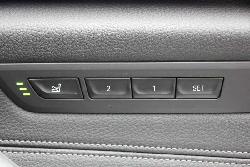 BMW 5シリーズ 540i Xdrive Mｽﾎﾟｰﾂ ｾﾚｸﾄ&ｺﾝﾌｫｰﾄP 4WD ACｼｭﾆｯﾂｧｰｴｱﾛ&ﾏﾌﾗｰ 変更後ﾒｰﾀｰ ｻﾝﾙｰﾌ 直6ﾀｰﾎﾞ全席ﾋｰﾀｰ黒革 ﾊｰﾏﾝｶｰﾄﾞﾝ ｺﾝﾌｫｰﾄｼｰﾄ&ﾏｯｻｰｼﾞ&ｱｸﾃｨﾌﾞﾍﾞﾝﾁﾚｰｼｮﾝ HUD ｼﾞｪｽﾁｬｰC 4ｿﾞｰﾝｴｱｺﾝ individual20AW 2年保証