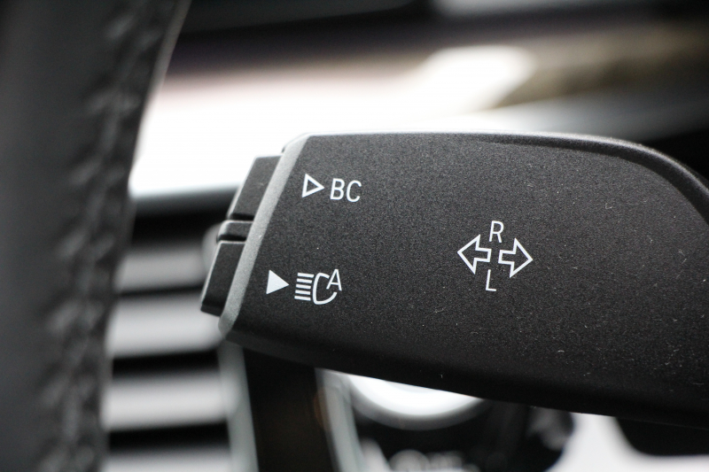 BMW 5シリーズ 540i Xdrive Mｽﾎﾟｰﾂ ｾﾚｸﾄ&ｺﾝﾌｫｰﾄP 4WD ACｼｭﾆｯﾂｧｰｴｱﾛ&ﾏﾌﾗｰ 変更後ﾒｰﾀｰ ｻﾝﾙｰﾌ 直6ﾀｰﾎﾞ全席ﾋｰﾀｰ黒革 ﾊｰﾏﾝｶｰﾄﾞﾝ ｺﾝﾌｫｰﾄｼｰﾄ&ﾏｯｻｰｼﾞ&ｱｸﾃｨﾌﾞﾍﾞﾝﾁﾚｰｼｮﾝ HUD ｼﾞｪｽﾁｬｰC 4ｿﾞｰﾝｴｱｺﾝ individual20AW 2年保証