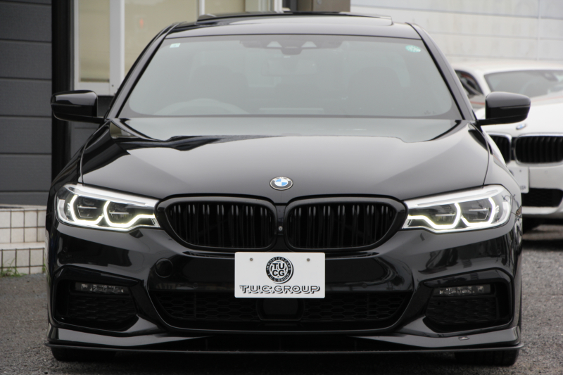 BMW 5シリーズ 540i Xdrive Mｽﾎﾟｰﾂ ｾﾚｸﾄ&ｺﾝﾌｫｰﾄP 4WD ACｼｭﾆｯﾂｧｰｴｱﾛ&ﾏﾌﾗｰ 変更後ﾒｰﾀｰ ｻﾝﾙｰﾌ 直6ﾀｰﾎﾞ全席ﾋｰﾀｰ黒革 ﾊｰﾏﾝｶｰﾄﾞﾝ ｺﾝﾌｫｰﾄｼｰﾄ&ﾏｯｻｰｼﾞ&ｱｸﾃｨﾌﾞﾍﾞﾝﾁﾚｰｼｮﾝ HUD ｼﾞｪｽﾁｬｰC 4ｿﾞｰﾝｴｱｺﾝ individual20AW 2年保証