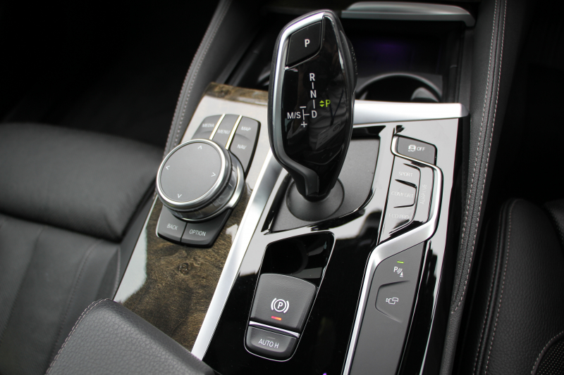 BMW 5シリーズ 540i Xdrive Mｽﾎﾟｰﾂ ｾﾚｸﾄ&ｺﾝﾌｫｰﾄP 4WD ACｼｭﾆｯﾂｧｰｴｱﾛ&ﾏﾌﾗｰ 変更後ﾒｰﾀｰ ｻﾝﾙｰﾌ 直6ﾀｰﾎﾞ全席ﾋｰﾀｰ黒革 ﾊｰﾏﾝｶｰﾄﾞﾝ ｺﾝﾌｫｰﾄｼｰﾄ&ﾏｯｻｰｼﾞ&ｱｸﾃｨﾌﾞﾍﾞﾝﾁﾚｰｼｮﾝ HUD ｼﾞｪｽﾁｬｰC 4ｿﾞｰﾝｴｱｺﾝ individual20AW 2年保証