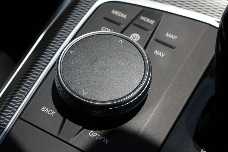 BMW 3シリーズ 320i Mｽﾎﾟｰﾂ ｺﾝﾌｫｰﾄP 1ｵｰﾅ 360度ｶﾒﾗ ｼｰﾄﾋｰﾀｰ ﾌﾙｾｸﾞTV 追従ACC ｽﾃｱﾘﾝｸﾞｻﾎﾟｰﾄ BMWﾗｲﾌﾞｺｯｸﾋﾟｯﾄﾞLEDﾍｯﾄﾞﾗｲﾄ ｵｰﾄﾊｲﾋﾞｰﾑ ﾜｲﾔﾚｽ充電 Pｱｼｽﾄ ﾊｰﾌﾚｻﾞｰ 電動ﾄﾗﾝｸ 3ｿﾞｰﾝｴｱｺﾝ ｱｯﾌﾟﾙｶｰﾌﾟﾚｲ 2年保証