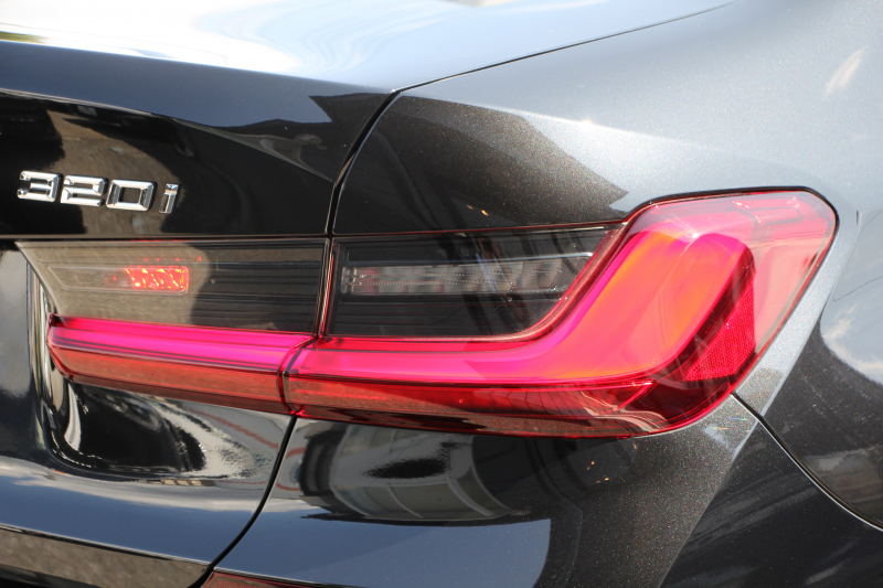 BMW 3シリーズ 320i Mｽﾎﾟｰﾂ Mｽﾎﾟｰﾂｼｰﾄﾊﾟｯｹｰｼﾞ1ｵ-ﾅ ｺﾆｬｯｸﾚｻﾞｰ ﾋｰﾀｰ付Mｽﾎﾟｰﾂｼｰﾄ 追従ACC ｽﾃｱﾘﾝｸﾞｻﾎﾟｰﾄ ｱｯﾌﾟﾙｶｰﾌﾟﾚｲ LEDﾍｯﾄﾞﾗｲﾄ ｵｰﾄﾊｲﾋﾞｰﾑ BMWﾗｲﾌﾞｺｯｸﾋﾟｯﾄﾞHDDﾅﾋﾞﾊﾟｰｷﾝｸﾞｱｼｽﾄ 18AW 専用ｴｱﾛ ｽﾏｰﾄｷｰ 2年保証