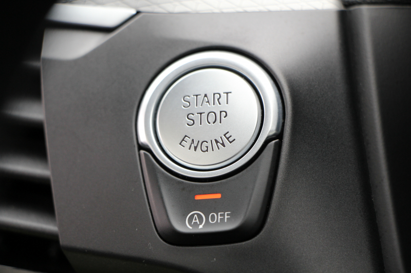 BMW X4 Xdrive30i Mｽﾎﾟｰﾂ ｾﾚｸﾄ&ｲﾉﾍﾞｰｼｮﾝP ﾊﾟﾉﾗﾏｻﾝR 全席ﾋｰﾀｰ黒革 ｱｸﾃｨﾌﾞﾍﾞﾝﾁﾚｰｼｮﾝ ﾃﾞｨｽﾌﾟﾚｲｷｰ ﾊｰﾏﾝｶｰﾄﾞﾝ ｼﾞｪｽﾁｬｰC 追従ACC HUD ﾀｯﾁ画面HDDﾅﾋﾞ360度ｶﾒﾗ LEDﾍｯﾄﾞﾗｲﾄ 電動ﾄﾗﾝｸ 2年保証