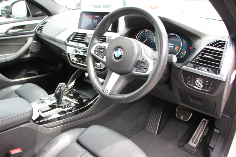 BMW X4 Xdrive30i Mｽﾎﾟｰﾂ ｾﾚｸﾄ&ｲﾉﾍﾞｰｼｮﾝP ﾊﾟﾉﾗﾏｻﾝR 全席ﾋｰﾀｰ黒革 ｱｸﾃｨﾌﾞﾍﾞﾝﾁﾚｰｼｮﾝ ﾃﾞｨｽﾌﾟﾚｲｷｰ ﾊｰﾏﾝｶｰﾄﾞﾝ ｼﾞｪｽﾁｬｰC 追従ACC HUD ﾀｯﾁ画面HDDﾅﾋﾞ360度ｶﾒﾗ LEDﾍｯﾄﾞﾗｲﾄ 電動ﾄﾗﾝｸ 2年保証