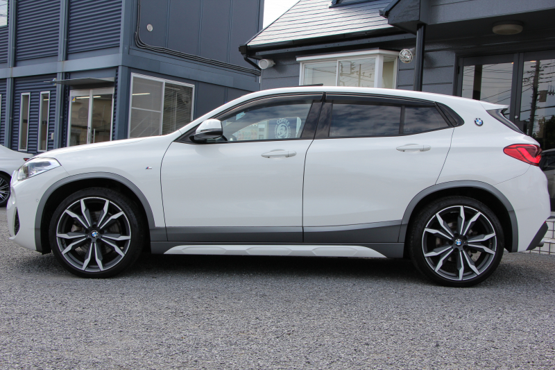 BMW X2 Xdrive20i MｽﾎﾟｰﾂX ﾃﾞﾋﾞｭｰ&ｾﾚｸﾄP ﾊｲﾗｲﾝ 4WD ﾊﾟﾉﾗﾏｻﾝﾙｰﾌ ｺﾝﾌｫｰﾄP 追従ACC HUD ﾋｰﾀｰ茶革 電動ｼｰﾄ 20AW ﾀｯﾁ画面HDDﾅﾋﾞBｶﾒﾗ Pｱｼｽﾄ ﾌﾙｾｸﾞTV CD&DVD再生可能 Bluetooth接続 Mﾘﾔｽﾎﾟｲﾗｰ 電動ﾄﾗﾝｸ LEDﾍｯﾄﾞﾗｲﾄ ｽﾏｰﾄｷｰ 8速AT 2年保証