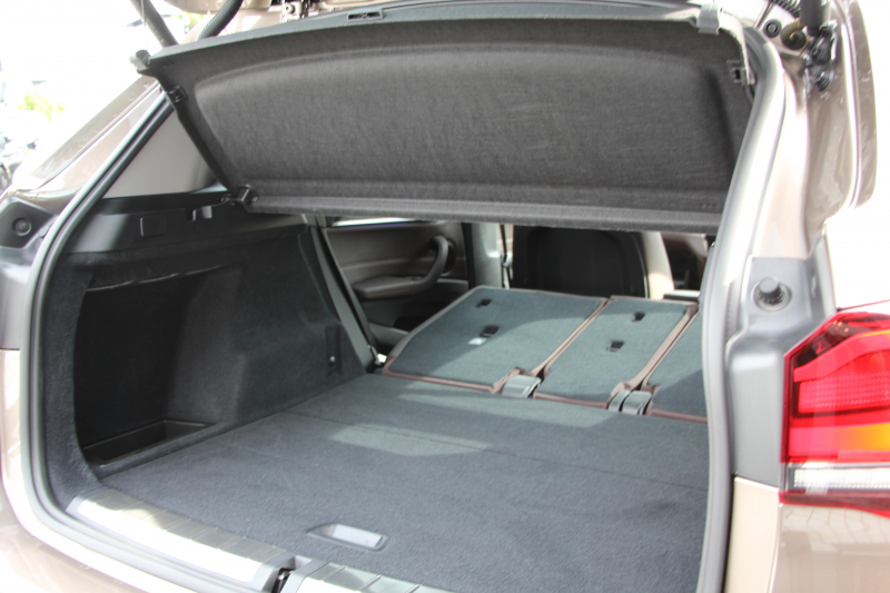 BMW X1 Xdrive18d Xﾗｲﾝ ﾊｲﾗｲﾝ&ｺﾝﾌｫｰﾄP LCI後期 希少色ﾕｰｶﾘﾍﾞｰｼﾞｭ ﾌｪｲｽﾘﾌﾄ後 ﾋｰﾀｰ茶革 追従ACC 電動ｼｰﾄ ﾌﾙｾｸﾞTV LEDﾍｯﾄﾞﾗｲﾄ 電動ﾄﾗﾝｸ ﾀｯﾁ画面ﾅﾋﾞ衝突軽減ﾌﾞﾚｰｷ 車線逸脱警告 歩行者警告 18AW ｳｯﾄﾞﾊﾟﾈﾙ 2年保証