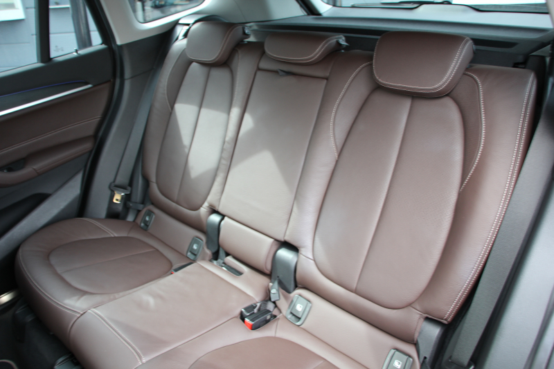 BMW X1 Xdrive18d Xﾗｲﾝ ﾊｲﾗｲﾝ&ｺﾝﾌｫｰﾄP LCI後期 希少色ﾕｰｶﾘﾍﾞｰｼﾞｭ ﾌｪｲｽﾘﾌﾄ後 ﾋｰﾀｰ茶革 追従ACC 電動ｼｰﾄ ﾌﾙｾｸﾞTV LEDﾍｯﾄﾞﾗｲﾄ 電動ﾄﾗﾝｸ ﾀｯﾁ画面ﾅﾋﾞ衝突軽減ﾌﾞﾚｰｷ 車線逸脱警告 歩行者警告 18AW ｳｯﾄﾞﾊﾟﾈﾙ 2年保証