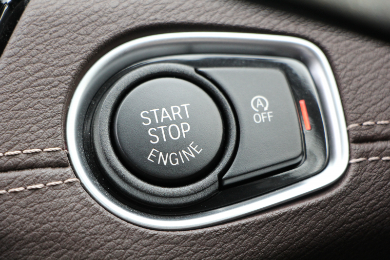 BMW X1 Xdrive18d Xﾗｲﾝ ﾊｲﾗｲﾝ&ｺﾝﾌｫｰﾄP LCI後期 希少色ﾕｰｶﾘﾍﾞｰｼﾞｭ ﾌｪｲｽﾘﾌﾄ後 ﾋｰﾀｰ茶革 追従ACC 電動ｼｰﾄ ﾌﾙｾｸﾞTV LEDﾍｯﾄﾞﾗｲﾄ 電動ﾄﾗﾝｸ ﾀｯﾁ画面ﾅﾋﾞ衝突軽減ﾌﾞﾚｰｷ 車線逸脱警告 歩行者警告 18AW ｳｯﾄﾞﾊﾟﾈﾙ 2年保証