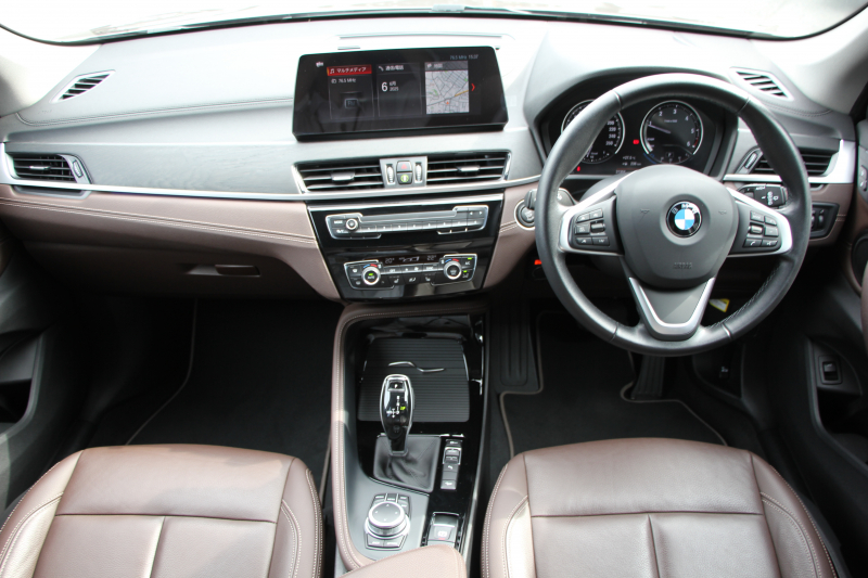 BMW X1 Xdrive18d Xﾗｲﾝ ﾊｲﾗｲﾝ&ｺﾝﾌｫｰﾄP LCI後期 希少色ﾕｰｶﾘﾍﾞｰｼﾞｭ ﾌｪｲｽﾘﾌﾄ後 ﾋｰﾀｰ茶革 追従ACC 電動ｼｰﾄ ﾌﾙｾｸﾞTV LEDﾍｯﾄﾞﾗｲﾄ 電動ﾄﾗﾝｸ ﾀｯﾁ画面ﾅﾋﾞ衝突軽減ﾌﾞﾚｰｷ 車線逸脱警告 歩行者警告 18AW ｳｯﾄﾞﾊﾟﾈﾙ 2年保証