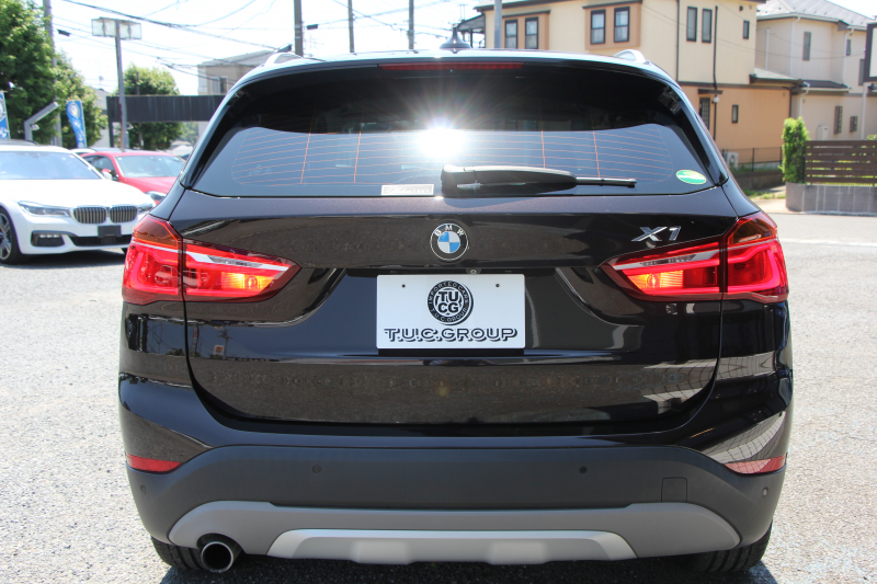 BMW X1 Xdrive18d ｱｰﾊﾞﾆｽﾀ 西日本地区限定 ｽﾊﾟｰｸﾘﾝｸﾞﾌﾞﾗｳﾝ ﾊｲﾗｲﾝ&ｺﾝﾌｫｰﾄP 追従ACC HUD ﾋｰﾀｰ茶革 電動ｼｰﾄ 19AW ﾀｯﾁ画面新HDDﾅﾋﾞPｱｼｽﾄ LEDﾍｯﾄﾞﾗｲﾄ 電動ﾄﾗﾝｸ 専用ﾊﾞｯｼﾞ衝突軽減ﾌﾞﾚｰｷ 車線逸脱&歩行者警告 2年保証
