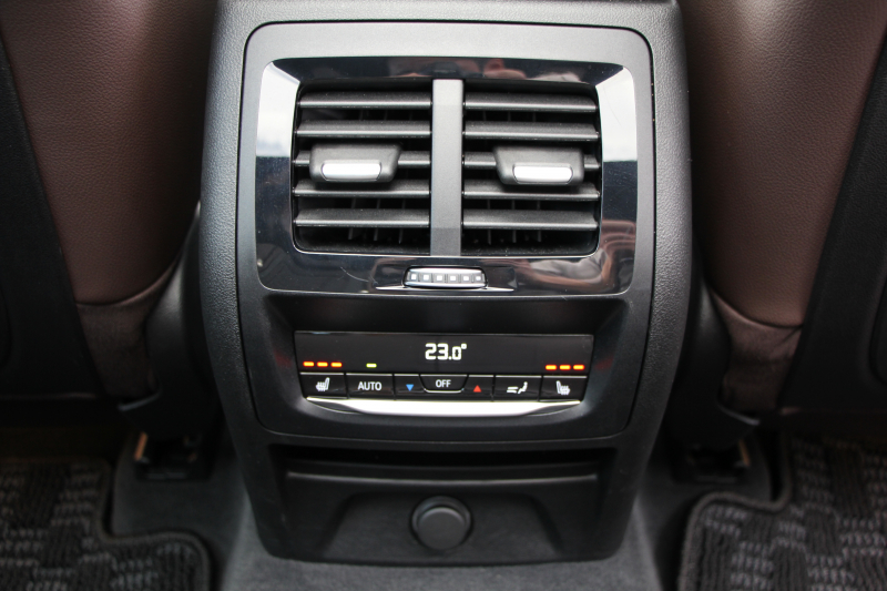 BMW X3 M40d ｾﾚｸﾄP 326馬力 3.0LﾃﾞｨｰｾﾞﾙﾀｰﾎﾞﾊﾟﾉﾗﾏｻﾝR ﾍﾞﾝﾁﾚｰｼｮﾝ 全席ﾋｰﾀｰ茶革 ﾊｰﾏﾝｶｰﾄﾞﾝｻｳﾝﾄﾞHUD 専用21AW Mｽﾎﾟｰﾂﾃﾞﾌ&ﾌﾞﾚｰｷ 追従ACC ｽﾃｱﾘﾝｸﾞｻﾎﾟｰﾄ ﾀｯﾁ画面HDDﾅﾋﾞTV 360度ｶﾒﾗ ｱﾝﾋﾞｴﾝﾄﾗｲﾄ 電動ﾄﾗﾝｸ LEDﾍｯﾄﾞﾗｲﾄ 2年保証