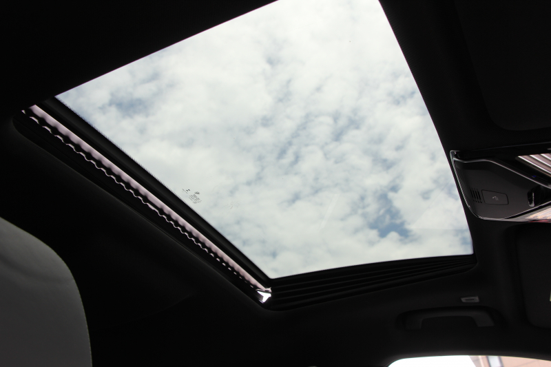 BMW 7シリーズ 740i Mｽﾎﾟｰﾂ ｻﾝﾙｰﾌ 全席ﾋｰﾀｰ黒革 ﾚｰｻﾞｰﾗｲﾄ ﾅｯﾊﾟﾚｻﾞｰ&ﾏｯｻｰｼﾞ&ﾍﾞﾝﾁﾚｰｼｮﾝ 追従ACC HUD ﾀｯﾁ画面HDDﾅﾋﾞTV ｼﾞｪｽﾁｬｰC 360度ｶﾒﾗ 全ﾄﾞｱｿﾌﾄｸﾛｰｽﾞｵﾌﾟｼｮﾝ20AW ｽﾃｱﾘﾝｸﾞｻﾎﾟｰﾄ ｵｰﾄﾊｲﾋﾞｰﾑ 2年保証