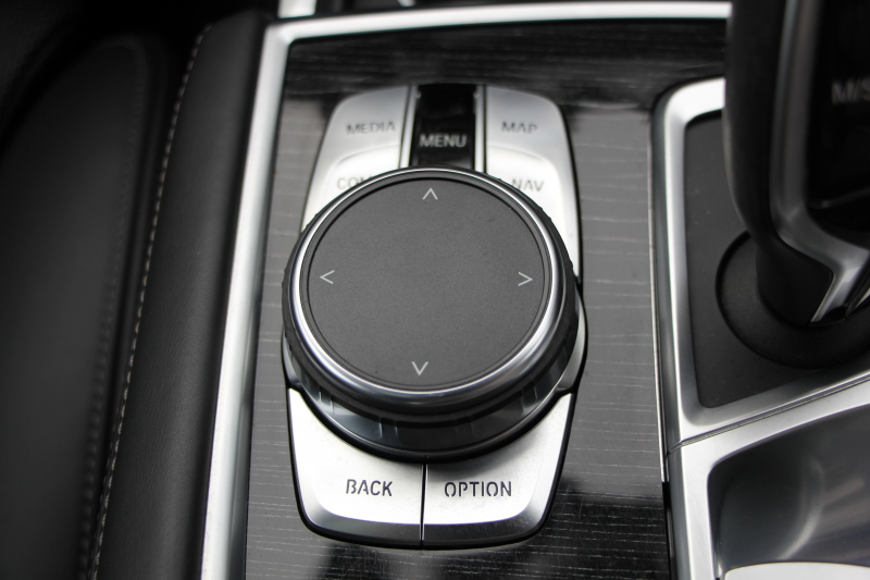 BMW 7シリーズ 740i Mｽﾎﾟｰﾂ ｻﾝﾙｰﾌ 全席ﾋｰﾀｰ黒革 ﾚｰｻﾞｰﾗｲﾄ ﾅｯﾊﾟﾚｻﾞｰ&ﾏｯｻｰｼﾞ&ﾍﾞﾝﾁﾚｰｼｮﾝ 追従ACC HUD ﾀｯﾁ画面HDDﾅﾋﾞTV ｼﾞｪｽﾁｬｰC 360度ｶﾒﾗ 全ﾄﾞｱｿﾌﾄｸﾛｰｽﾞｵﾌﾟｼｮﾝ20AW ｽﾃｱﾘﾝｸﾞｻﾎﾟｰﾄ ｵｰﾄﾊｲﾋﾞｰﾑ 2年保証