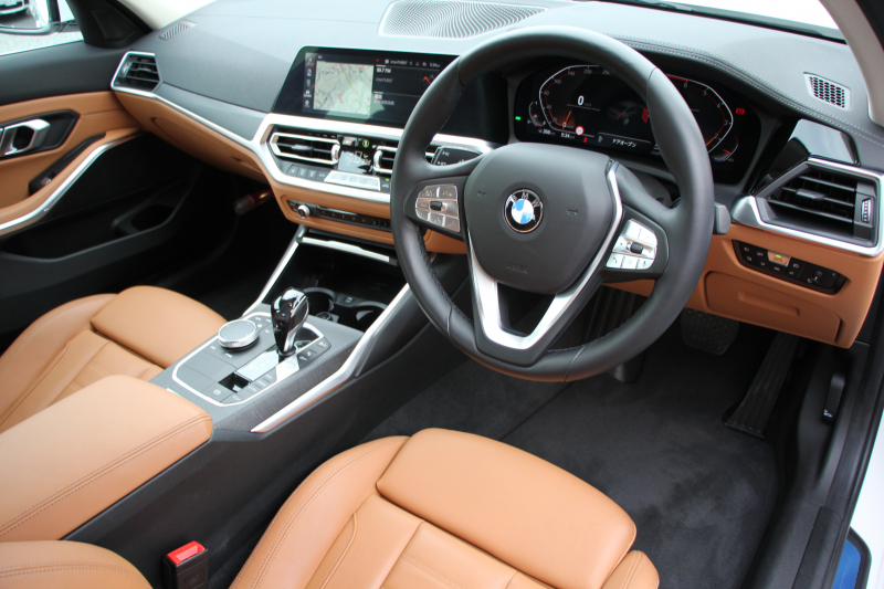 BMW 3シリーズ 318i 40thｱﾆﾊﾞｰｻﾘｰED 300台限定車 1ｵｰﾅ ｺﾝﾌｫｰﾄP ｺﾆｬｯｸﾚｻﾞｰ 追従ACC ｽﾃｱﾘﾝｸﾞｻﾎﾟｰﾄ LEDﾍｯﾄﾞﾗｲﾄ ｵｰﾄﾊｲﾋﾞｰﾑ ﾀｯﾁ画面HDDﾅﾋﾞｱｯﾌﾟﾙｶｰﾌﾟﾚｲ LEDﾍｯﾄﾞﾗｲﾄ ｵｰﾄﾊｲﾋﾞｰﾑ 電動ﾄﾗﾝｸ ﾊﾟｰｷﾝｸﾞｱｼｽﾄ 2年保証