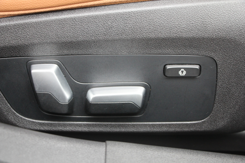 BMW 3シリーズ 318i 40thｱﾆﾊﾞｰｻﾘｰED 300台限定車 1ｵｰﾅ ｺﾝﾌｫｰﾄP ｺﾆｬｯｸﾚｻﾞｰ 追従ACC ｽﾃｱﾘﾝｸﾞｻﾎﾟｰﾄ LEDﾍｯﾄﾞﾗｲﾄ ｵｰﾄﾊｲﾋﾞｰﾑ ﾀｯﾁ画面HDDﾅﾋﾞｱｯﾌﾟﾙｶｰﾌﾟﾚｲ LEDﾍｯﾄﾞﾗｲﾄ ｵｰﾄﾊｲﾋﾞｰﾑ 電動ﾄﾗﾝｸ ﾊﾟｰｷﾝｸﾞｱｼｽﾄ 2年保証