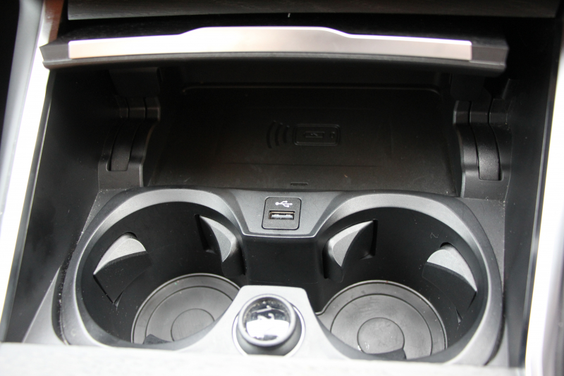 BMW 3シリーズ 318i 40thｱﾆﾊﾞｰｻﾘｰED 300台限定車 1ｵｰﾅ ｺﾝﾌｫｰﾄP ｺﾆｬｯｸﾚｻﾞｰ 追従ACC ｽﾃｱﾘﾝｸﾞｻﾎﾟｰﾄ LEDﾍｯﾄﾞﾗｲﾄ ｵｰﾄﾊｲﾋﾞｰﾑ ﾀｯﾁ画面HDDﾅﾋﾞｱｯﾌﾟﾙｶｰﾌﾟﾚｲ LEDﾍｯﾄﾞﾗｲﾄ ｵｰﾄﾊｲﾋﾞｰﾑ 電動ﾄﾗﾝｸ ﾊﾟｰｷﾝｸﾞｱｼｽﾄ 2年保証