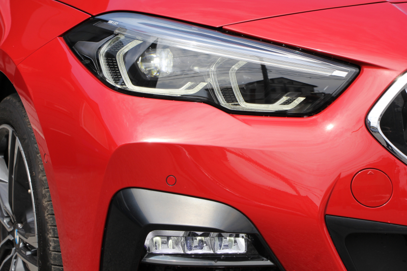 BMW 2シリーズ 218d ｸﾞﾗﾝｸｰﾍﾟMｽﾎﾟｰﾂ EDJOY+ ﾌﾟﾗｽP 1ｵﾅ ﾊﾟﾉﾗﾏｻﾝR ﾏｸﾞﾏﾚｯﾄﾞﾚｻﾞｰ ｼｰﾄﾋｰﾀｰ&ﾗﾝﾊﾞｰｻﾎﾟｰﾄ 燃費21.3km/L 追従ACC LEDﾍｯﾄﾞﾗｲﾄ ｲﾙﾐﾎﾞｽﾄﾝﾄﾘﾑ ﾀｯﾁ画面HDDﾅﾋﾞApplecarplay Pｱｼｽﾄ 後退ｱｼｽﾄ 2年保証