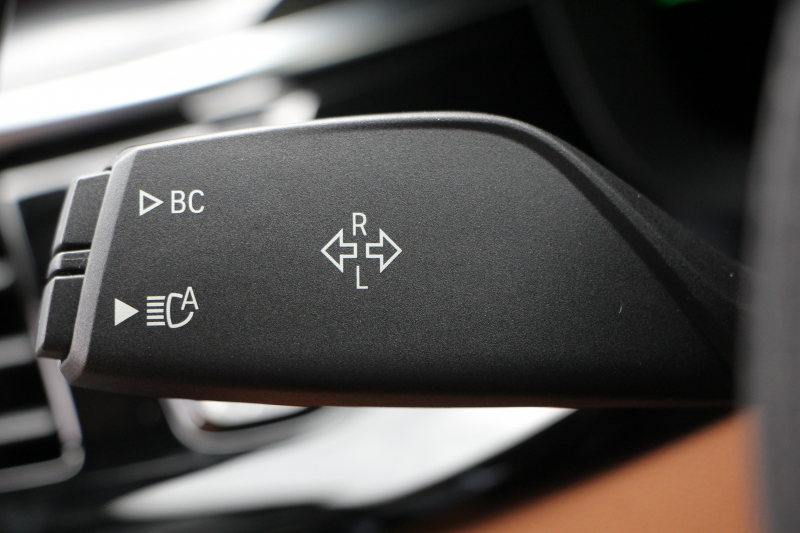 BMW 5シリーズ 530i ﾂｰﾘﾝｸﾞMｽﾎﾟｰﾂ ｾﾚｸﾄP 後期 252馬力 ﾊﾟﾉﾗﾏｻﾝﾙｰﾌ ｺﾆｬｯｸﾚｻﾞｰ 全席ﾋｰﾀｰ ﾊｰﾏﾝｶｰﾄﾞﾝｻﾗｳﾝﾄﾞｱﾀﾞﾌﾟﾃｨﾌﾞｻｽ 19AW Mspﾌﾞﾚｰｷ LEDﾍｯﾄﾞﾗｲﾄ ｵｰﾄﾊｲﾋﾞｰﾑ 360度ｶﾒﾗ ｱｯﾌﾟﾙｶｰﾌﾟﾚｲ BMWﾗｲﾌﾞｺｯｸﾋﾟｯﾄ 2年保証